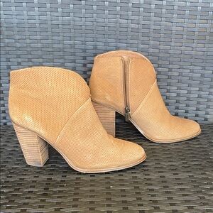 Vince Camuto Camel Textured Ankle Boots